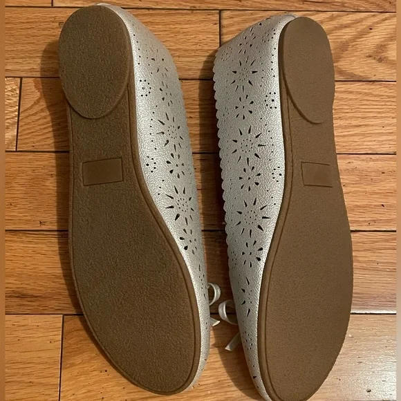 Silver flats - Picture 2 of 3